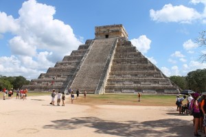 Chichen Itza, visitors and stairs